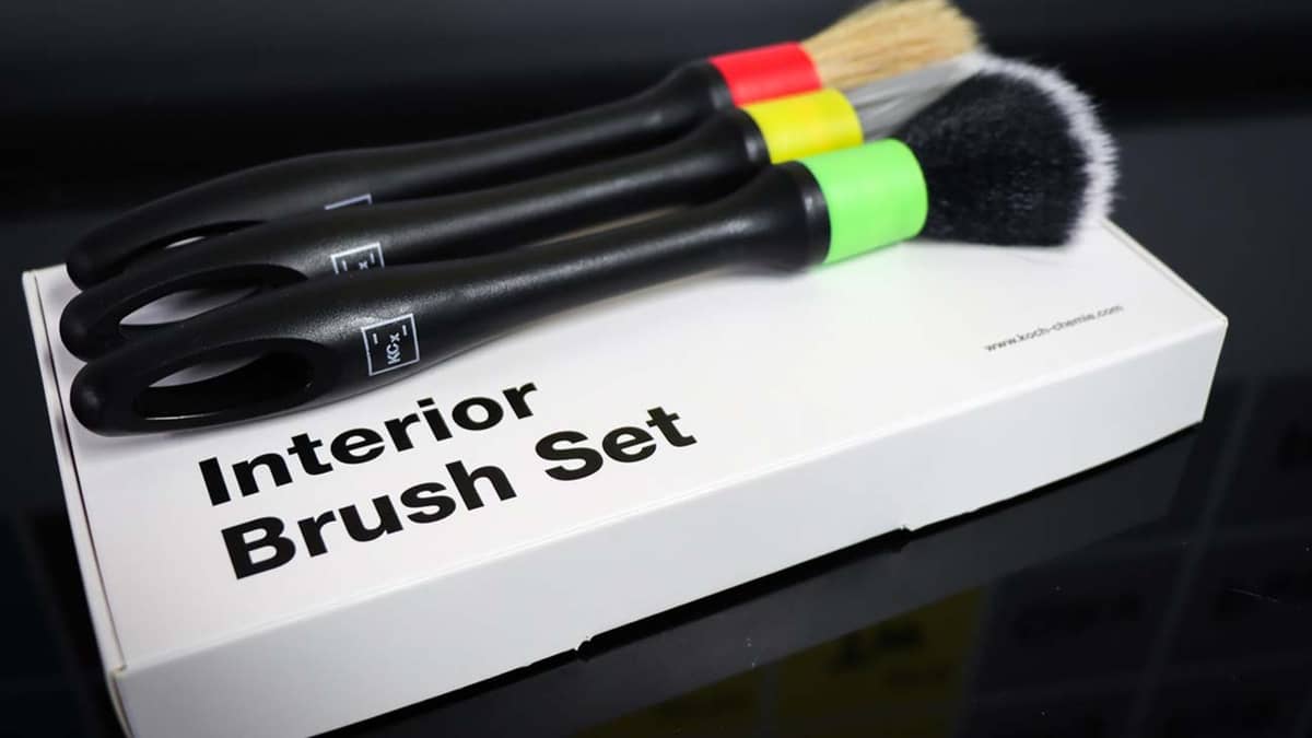 Interior Brush Set - contains 3 brushes (green, yellow, red)